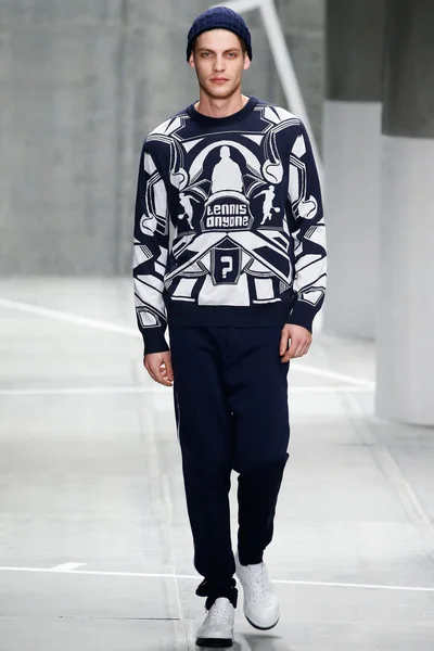 Look 37